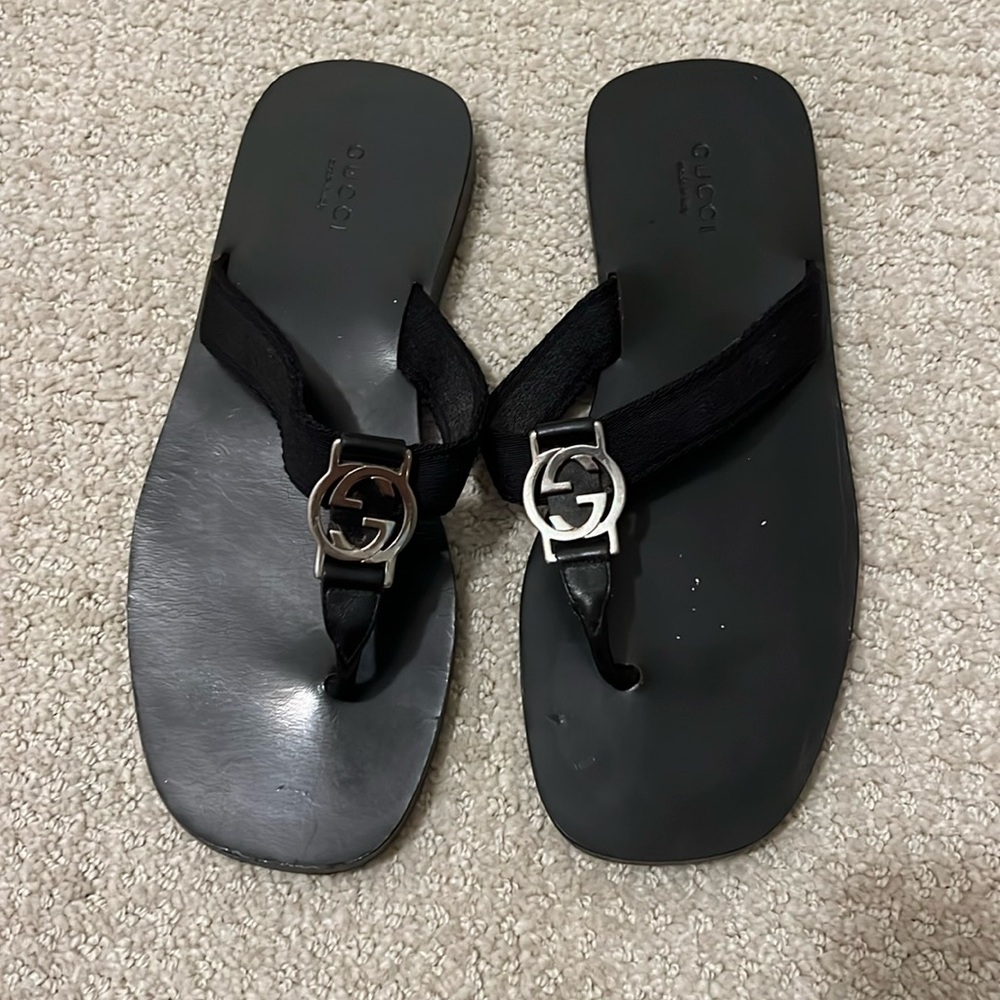 Gucci Thong Sandals Black